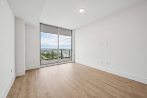 Lake Shore Dr-S2310-017.jpg