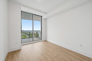 Lake Shore Dr-S2310-022.jpg