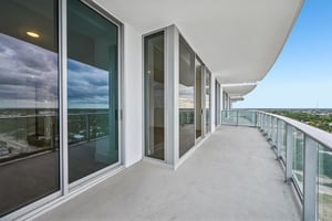 Lake Shore Dr-S2310-029.jpg