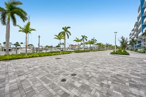 Lake Shore Dr-S2310-031.jpg