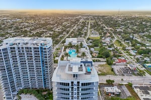 Lake Shore Dr-S2310-042.jpg