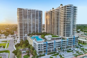 Lake Shore Dr-S2310-043.jpg