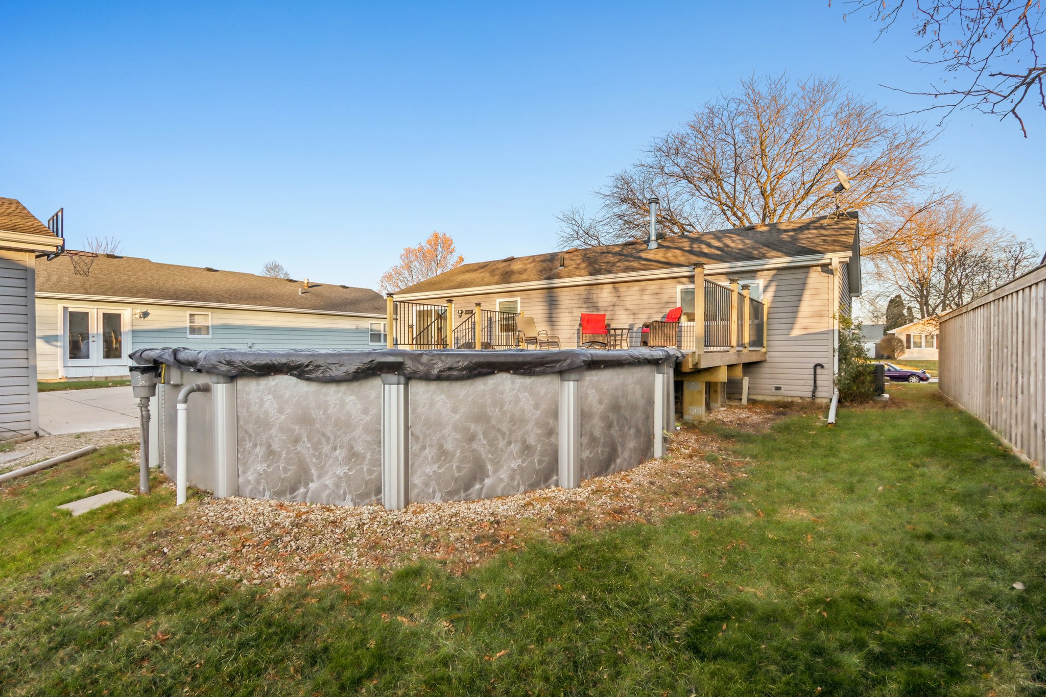 Larchwood Ln-S2411-031.jpg