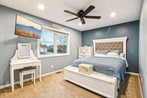 Larchwood Ln-S2411-010.jpg