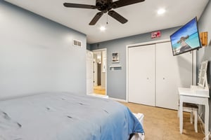 Larchwood Ln-S2411-012.jpg