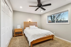 Larchwood Ln-S2411-013.jpg