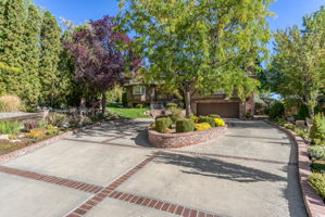 220 Moore Ln, Reno, NV 89509, USA Photo 1