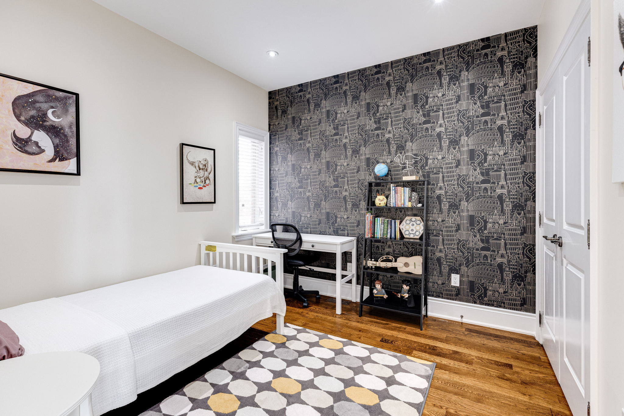 Toronto property showcase — delivered property photograph 29