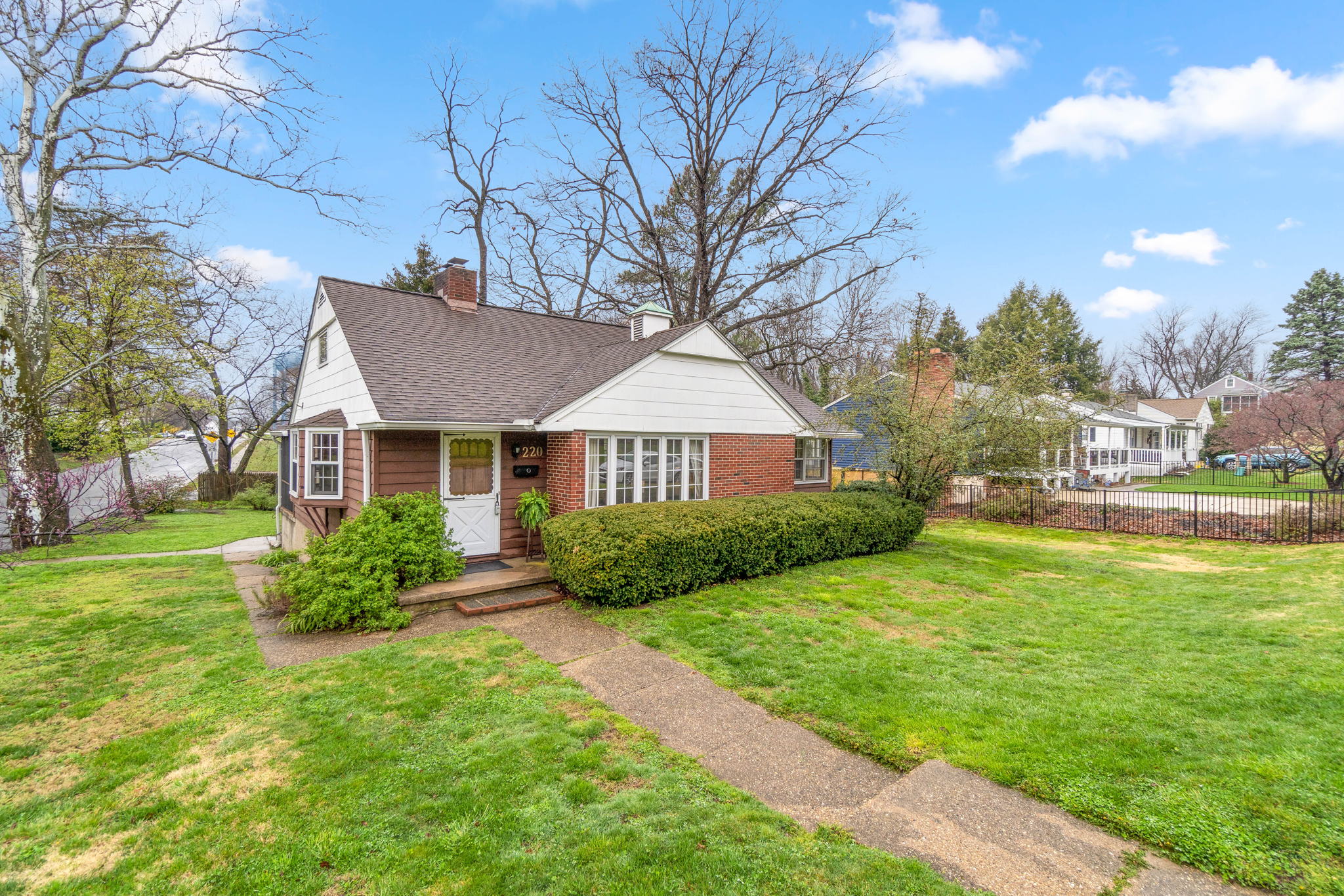 220 Sycamore Rd, Linthicum Heights, MD 21090, USA Photo 5