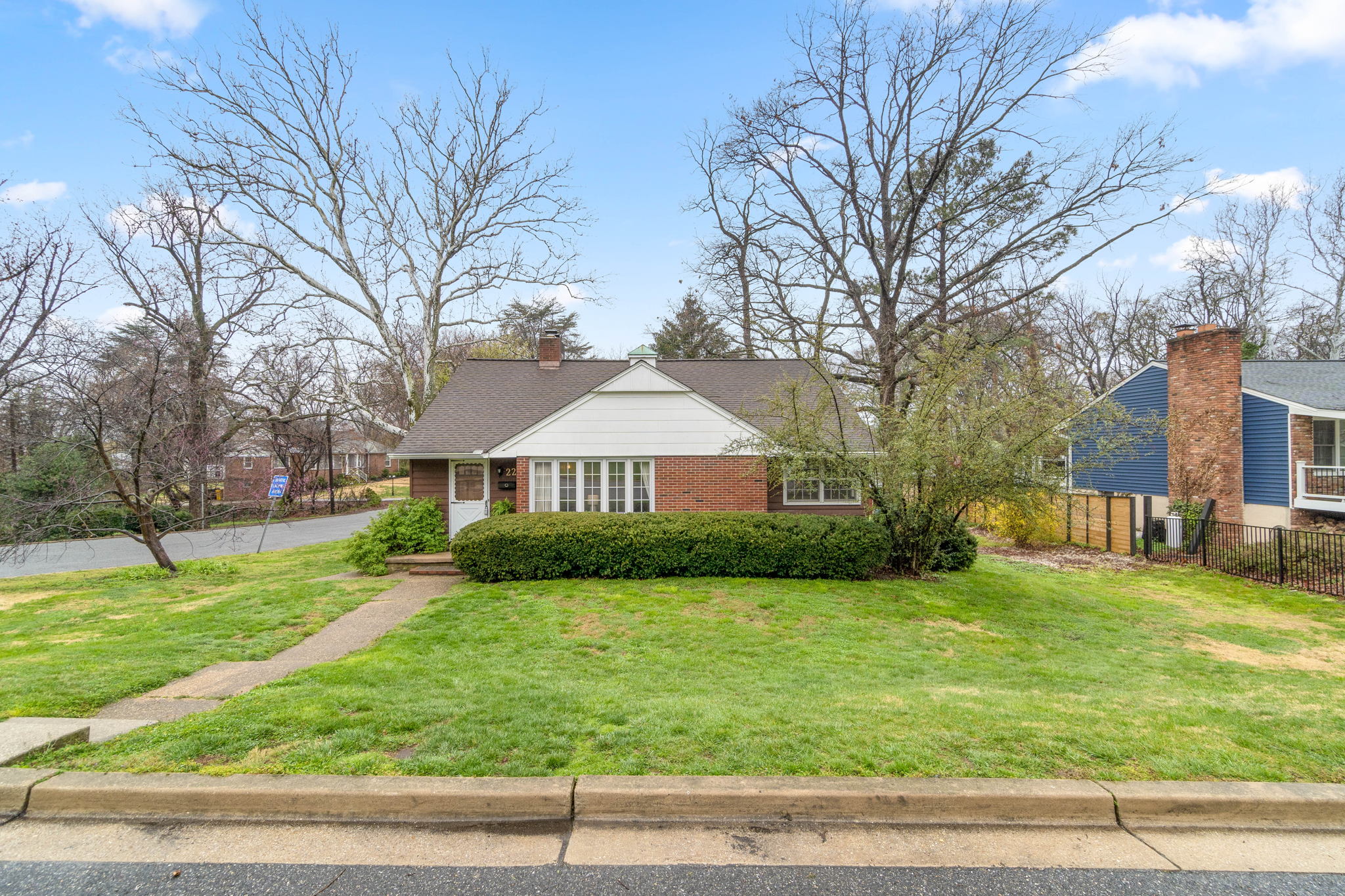 220 Sycamore Rd, Linthicum Heights, MD 21090, USA Photo 2