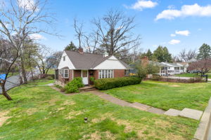 220 Sycamore Rd, Linthicum Heights, MD 21090, USA Photo 5