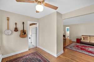 220 Sycamore Rd, Linthicum Heights, MD 21090, USA Photo 16