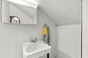 220 Sycamore Rd, Linthicum Heights, MD 21090, USA Photo 35