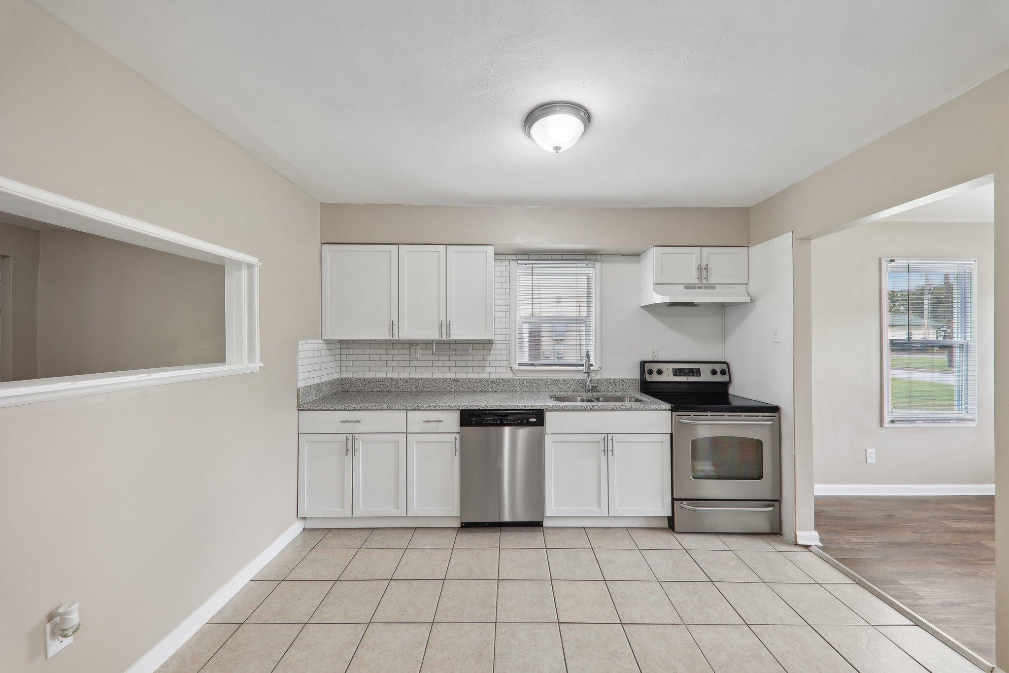 220 Transit St-015.jpg