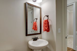  Photo 40