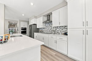 014_F8_220 Waters Park Cir 101