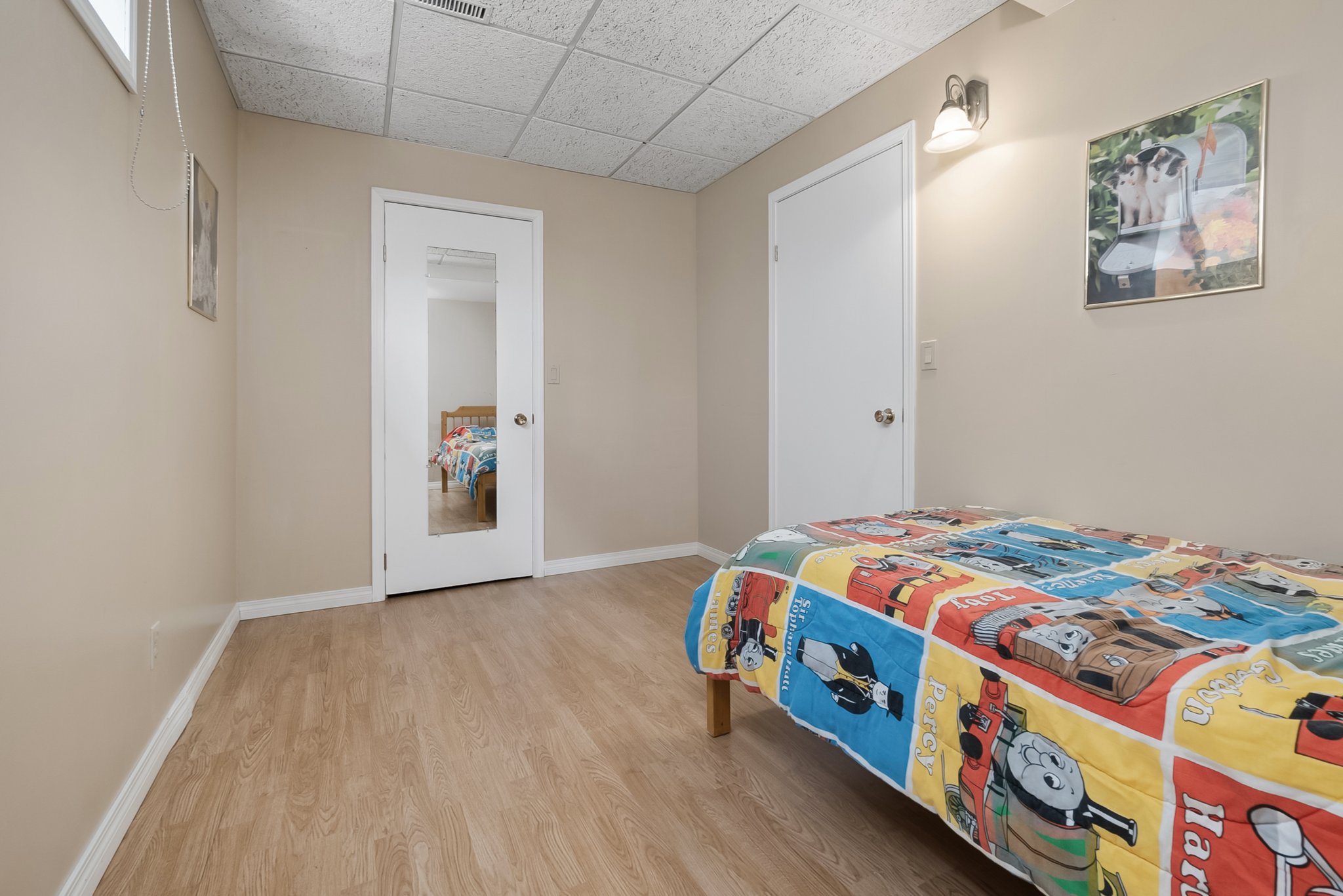 2200 Gordon Dr, Kelowna, BC V1Y 8T7, Canada Photo 34