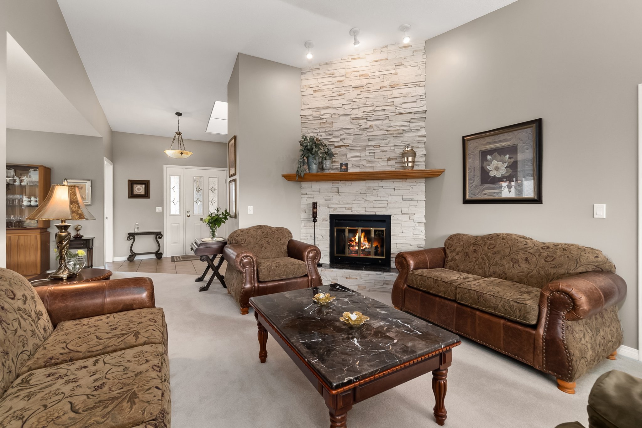 2200 Gordon Dr, Kelowna, BC V1Y 8T7, Canada Photo 8