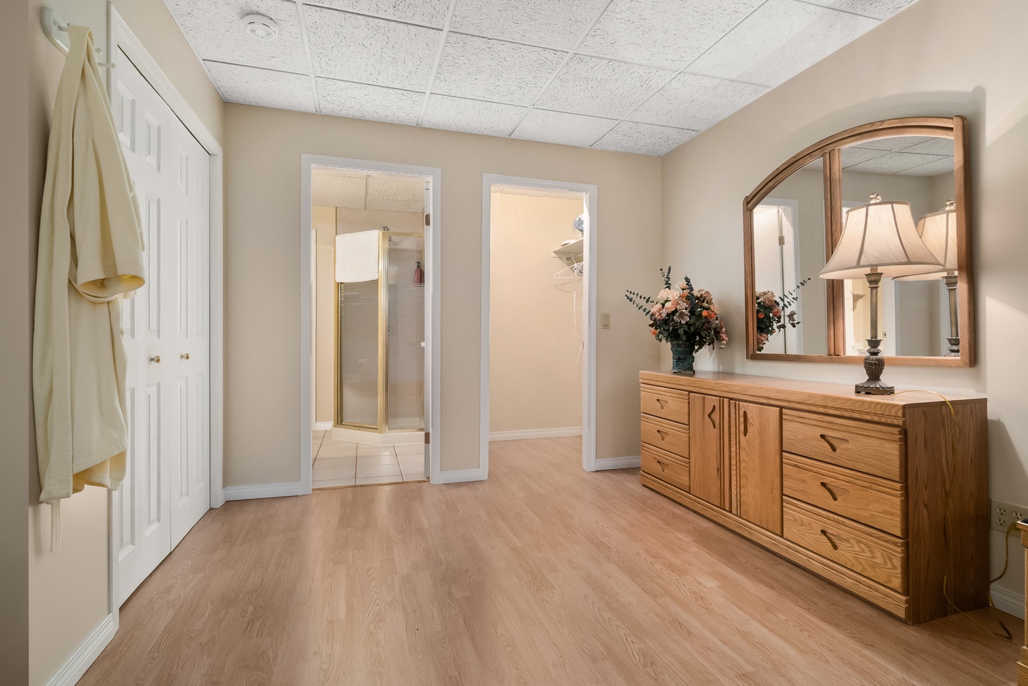 2200 Gordon Dr, Kelowna, BC V1Y 8T7, Canada Photo 39