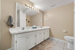 2200 Gordon Dr, Kelowna, BC V1Y 8T7, Canada Photo 34