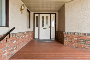 2200 Gordon Dr, Kelowna, BC V1Y 8T7, Canada Photo 2