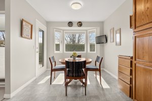 2200 Gordon Dr, Kelowna, BC V1Y 8T7, Canada Photo 14