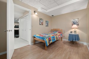 2200 Gordon Dr, Kelowna, BC V1Y 8T7, Canada Photo 32