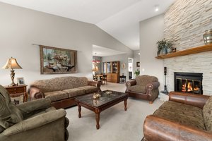 2200 Gordon Dr, Kelowna, BC V1Y 8T7, Canada Photo 9