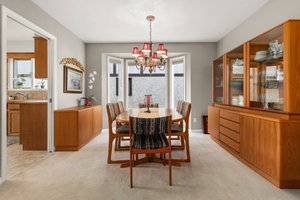 2200 Gordon Dr, Kelowna, BC V1Y 8T7, Canada Photo 4