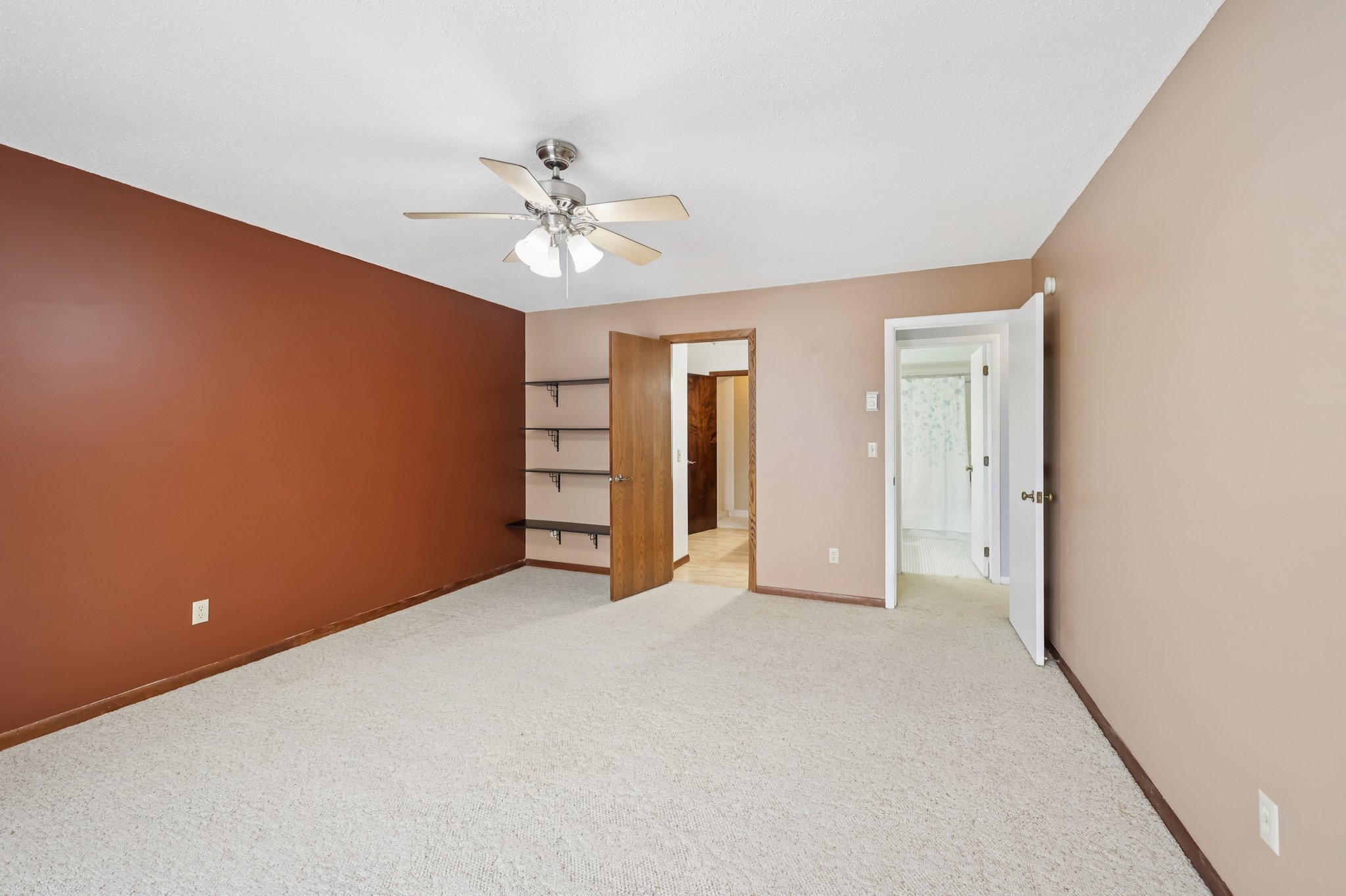 Nevada Ave. S. 316-S2502-025.jpg