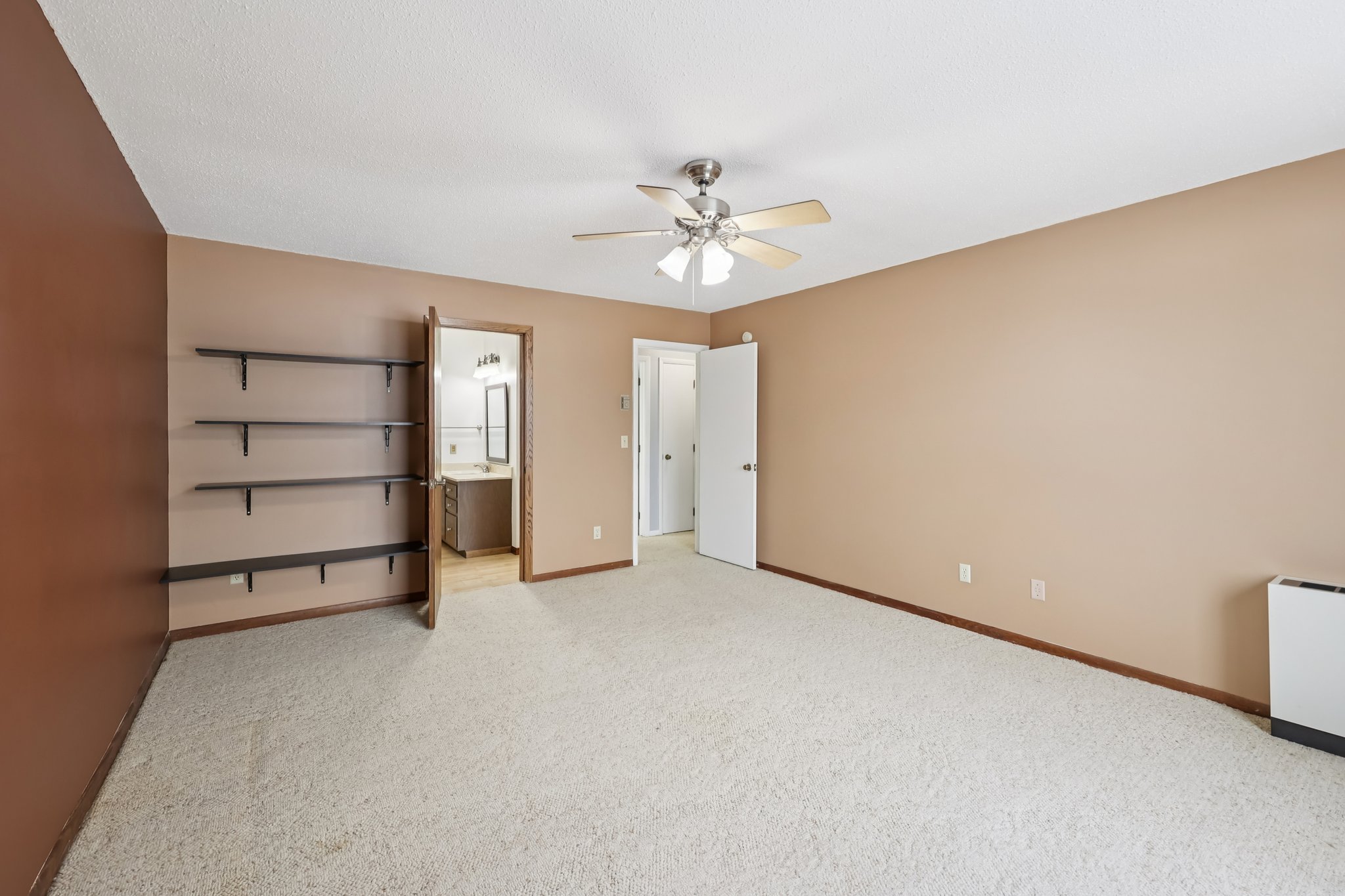 Nevada Ave. S. 316-S2502-026.jpg