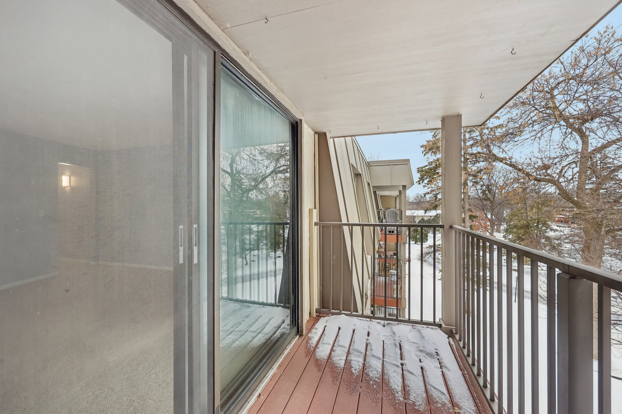 Nevada Ave. S. 316-S2502-037.jpg