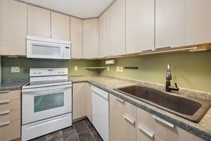 Nevada Ave. S. 316-S2502-011.jpg