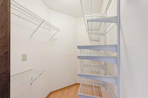 Nevada Ave. S. 316-S2502-021.jpg