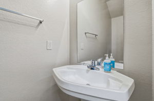  Photo 0