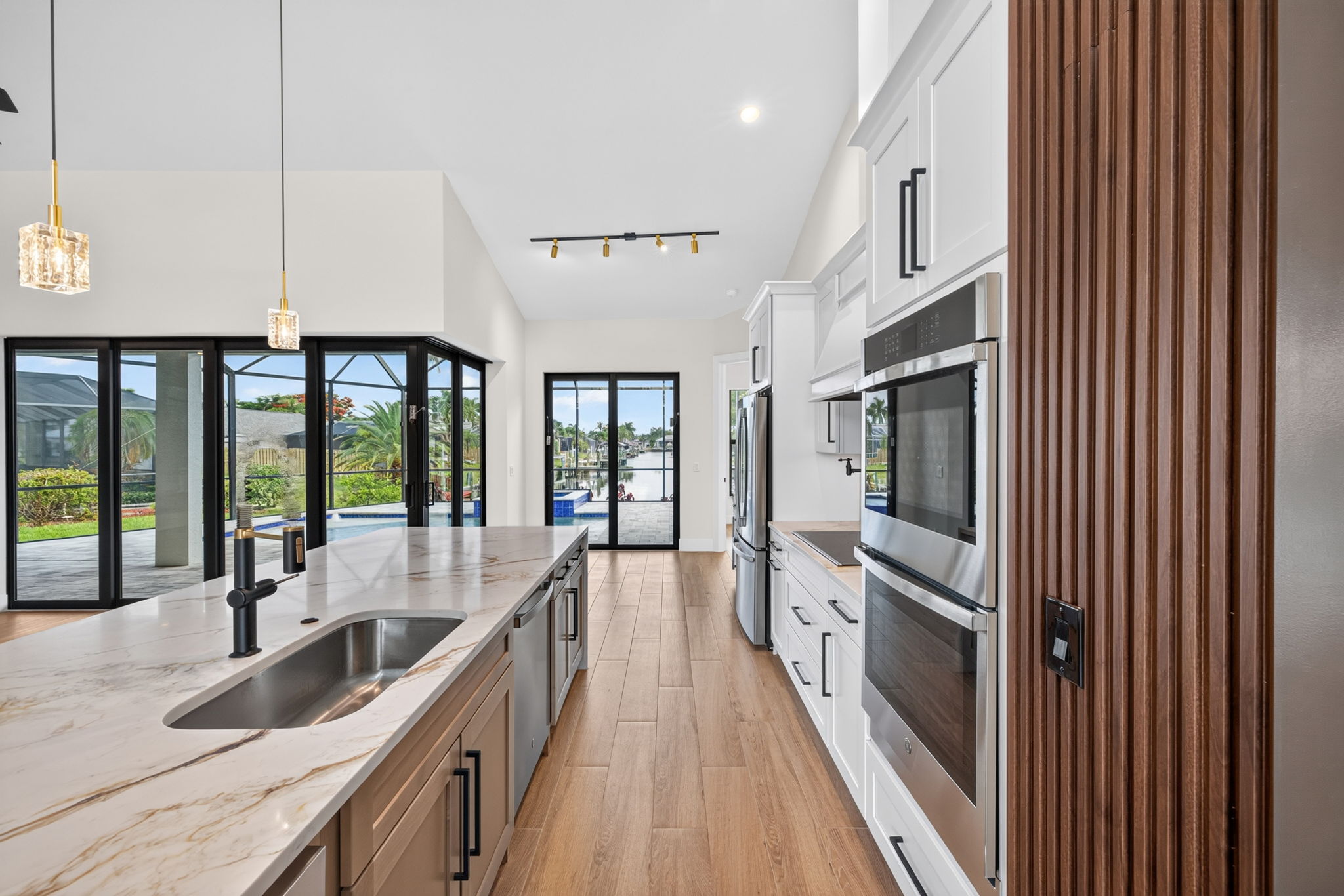 Kitchen 4 of 4