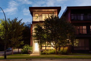  Photo 0