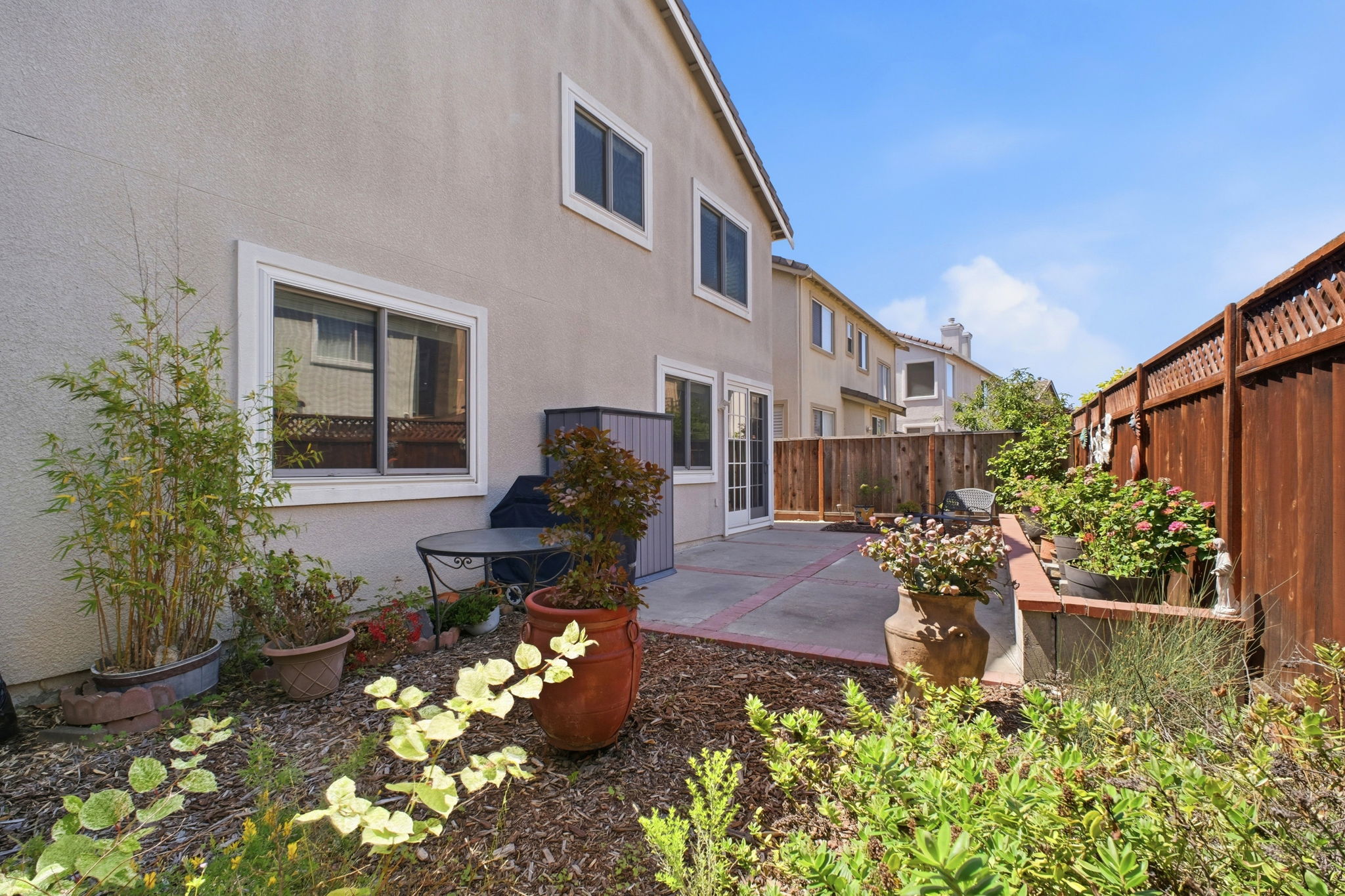 045_F8_2201 Mariner Way