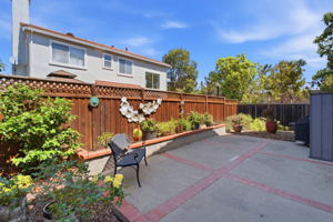 042_F8_2201 Mariner Way