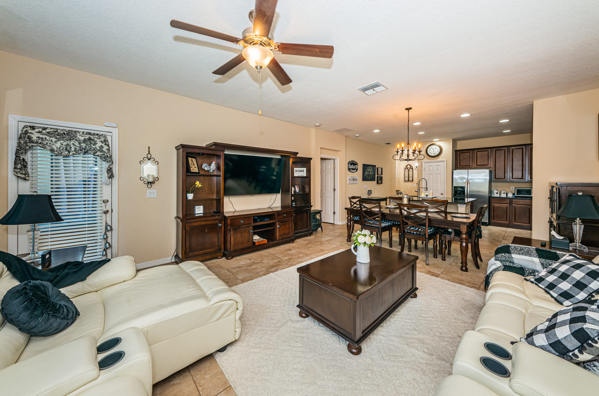 Living Room3-2