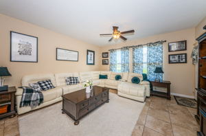 Living Room1-2