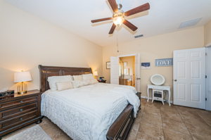 Master Bedroom1b-2