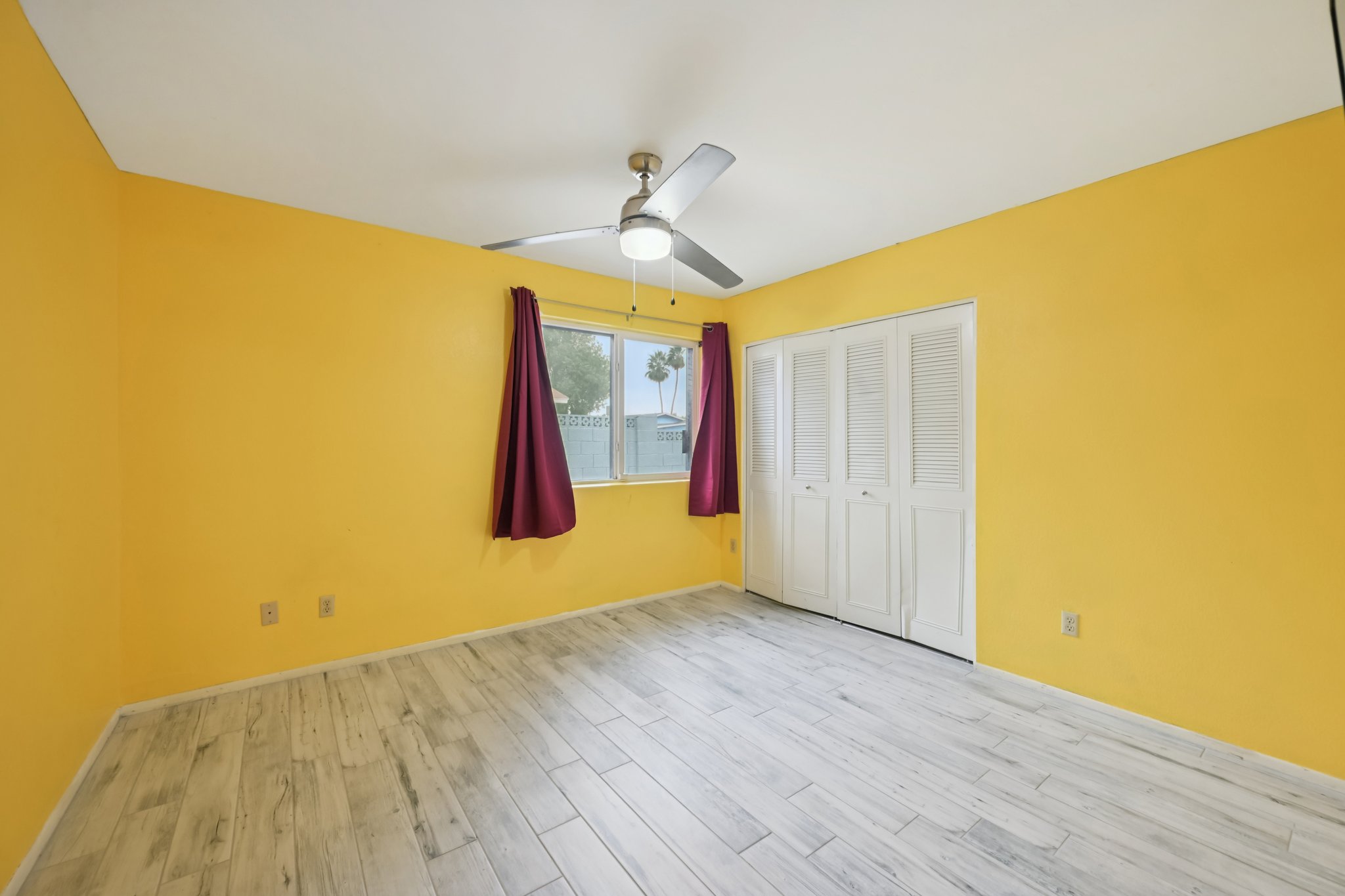 W Utopia Rd-S1902-024.jpg