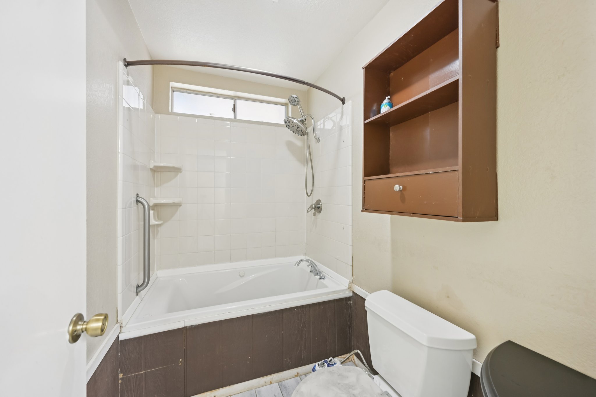 W Utopia Rd-S1902-030.jpg