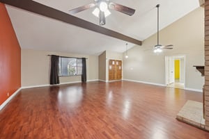 W Utopia Rd-S1902-010.jpg