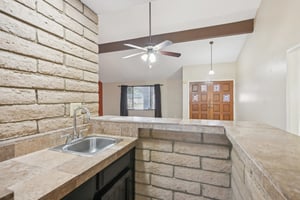 W Utopia Rd-S1902-012.jpg