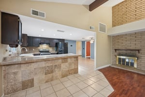 W Utopia Rd-S1902-017.jpg