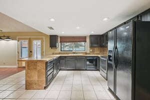 W Utopia Rd-S1902-018.jpg