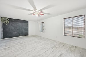 W Utopia Rd-S1902-023.jpg