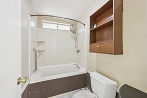 W Utopia Rd-S1902-030.jpg